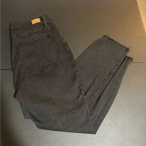 Never worn Black Distressed Judy Blue Jeans